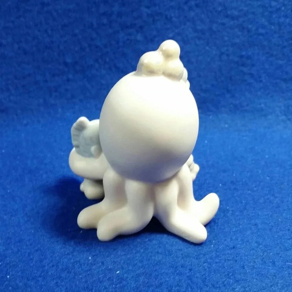 Precious Moments "I Only Have Eyes For You" Octopus Figurine - Picture 7 of 9